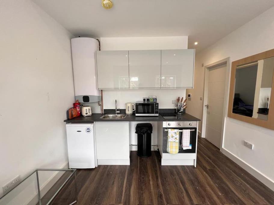Star Finchley Road 1-bed Hideaway Appartamento Londra
